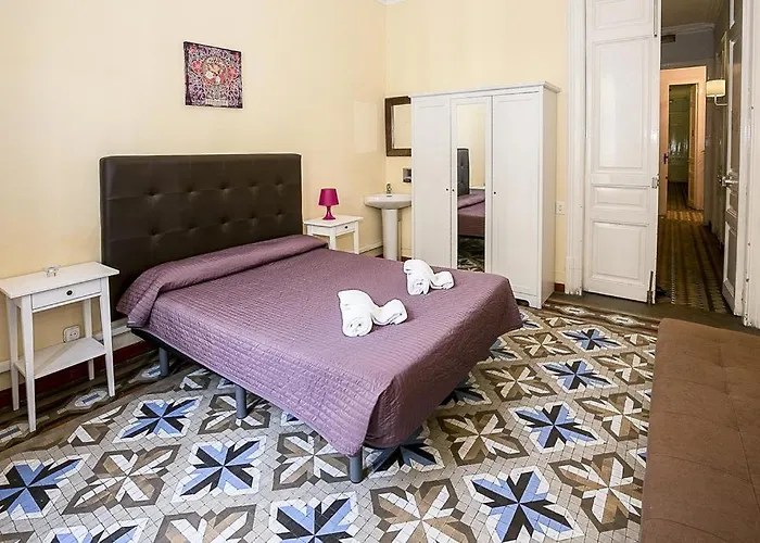Hostal Balmes Centro