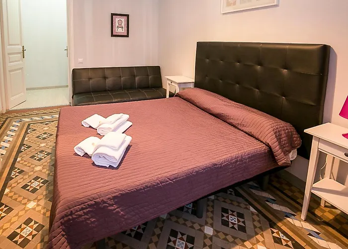 Hostal Balmes Centro